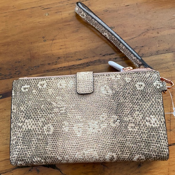 Michael Kors Lizard Embossed Leather Wristlet - Picture 1 of 8